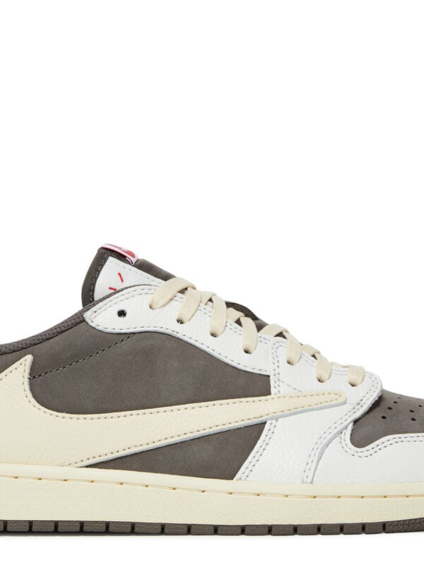 TRAVIS SCOTT X AIR JORDAN 1 LOW REVERSE MOCHA